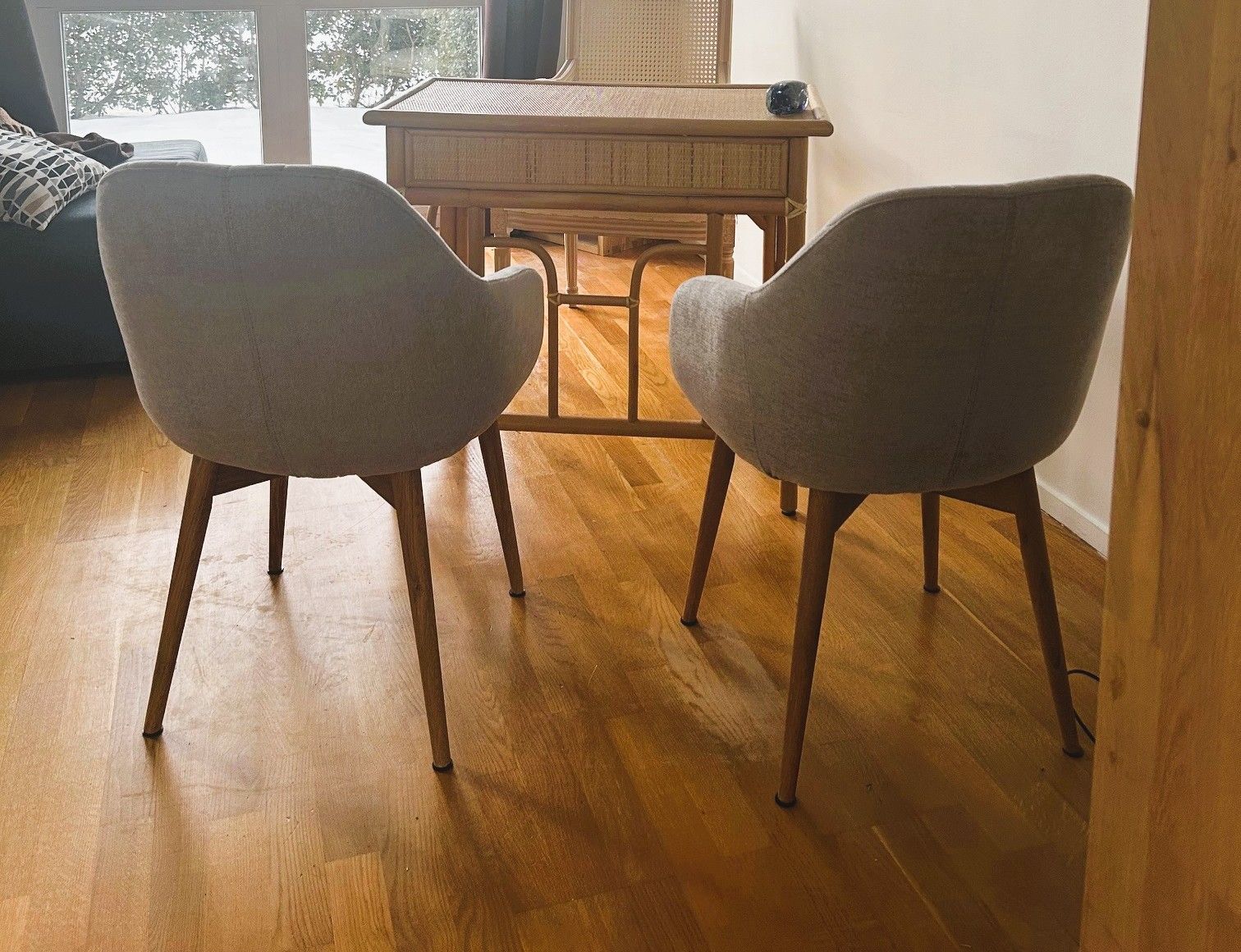Le cabinet de Voisins-le-Bretonneux, lumineux, avec parquet et fauteuils